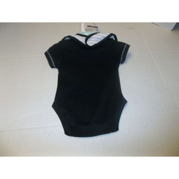 MLB Chicago White Sox Official Baby  3 Piece Creeper Bib & Boots Set Size 6-9 M - Picture 5 of 5